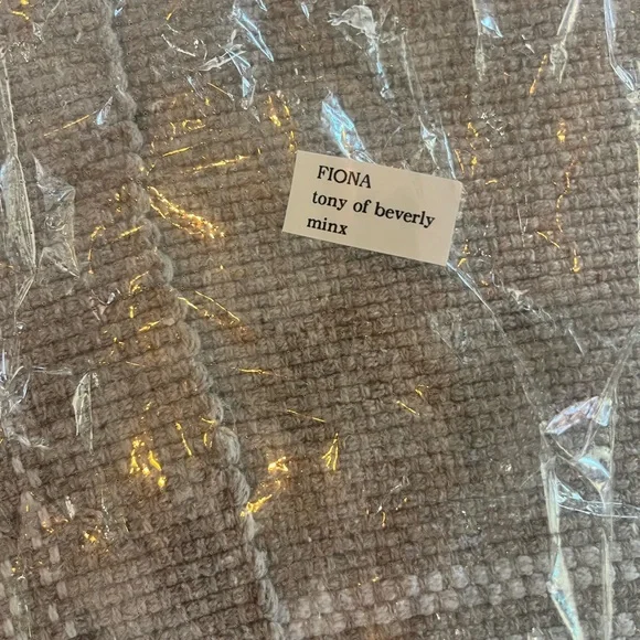 Tony of Beverly FIONA adjustable wig Minx - Picture 15 of 15